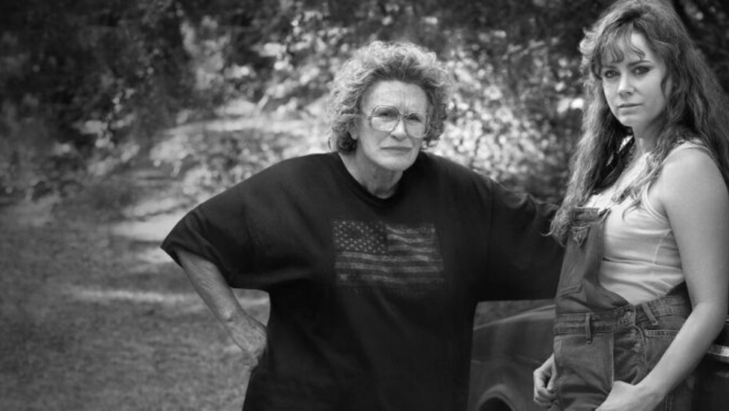 op.33: bi sinema, hillbilly elegy